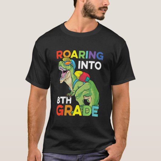 Kids Roaring Into 8th Grade Back To School Dinosau T-shirt (Voorkant)