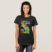 Kids Roaring Into 8th Grade Back To School Dinosau T-shirt (Voorkant volledig)