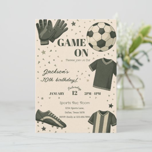 Kids Soccer Themed Birthday Invitation Kaart (Staand voorkant)