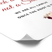 Kies een Seat bordeauxrood en blozend bloesembruil Poster (Hoek)