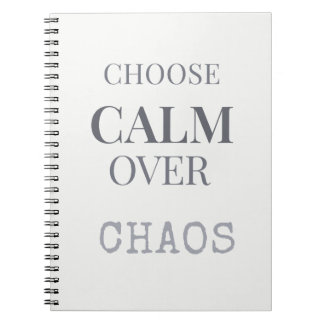Kies kalmte boven chaos Minimalistische typografie Notitieboek