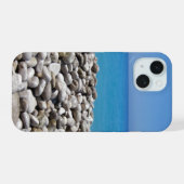 Kiezels en Zee iPhone 15 Case (Achterkant horizontaal)