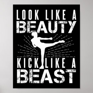 Kijk als een mooie meid als Beast Kickboxer Athlet Poster