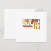 Kijk eens aan wiens 65-jarige grappige 65e verjaar kaart (Voorkant / Achterkant)