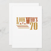 Kijk eens aan wiens 70-jarige grappige 70ste verja kaart (Voorkant / Achterkant)