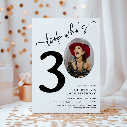Kijk eens wie 30 is! Moderne foto 30e verjaardag Kaart
