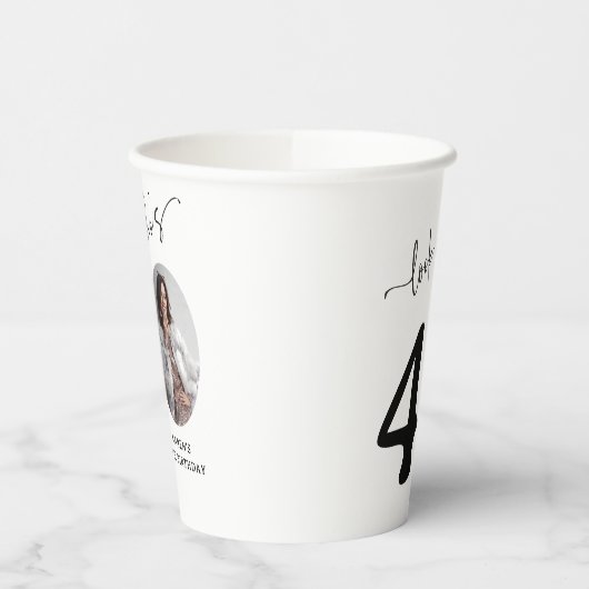 Kijk eens wie 40 is! Moderne foto 40e verjaardag Papieren Bekers (Links)