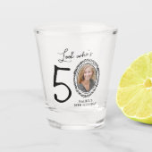 Kijk eens wie 50 is! Foto 50ste verjaardag Shot Glas (Voorkant)