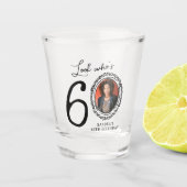 Kijk eens wie 60 is! Foto 60e verjaardag Shot Glas (Voorkant)