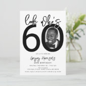 Kijk eens wie 60 is | Foto 60e verjaardag uitnodig Kaart (Staand voorkant)