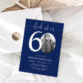 Kijk eens wie 60 is | Navy 60e verjaardag Uitnodig Kaart