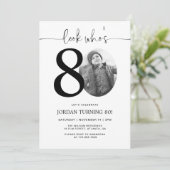 Kijk eens wie 80 is | Foto 80e verjaardag Uitnodig Kaart (Staand voorkant)
