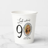 Kijk eens wie 90 is! Foto 90e verjaardag Papieren Bekers (Achterkant)