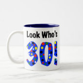 Kijk eens wie er 30 is tweekleurige koffiemok (Links)