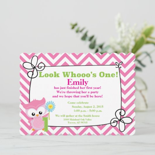 Kijk eens wie er één is! Uil Eerste Verjaardag Uit Kaart (Staand voorkant)
