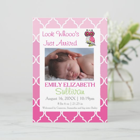 Kijk eens wie er zojuist een roze-vogel aankondigi aankondiging (Staand voorkant)