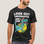 Kijk hier uit naar Kindergarten dinosaurus met rug T-shirt (Voorkant)