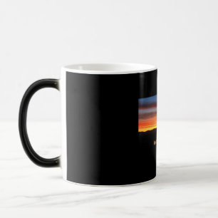 Kijk hoe de zonsondergang op deze magische morphin mok