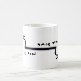 Kijk naar boven of kijk naar beneden (& de mannen koffiemok