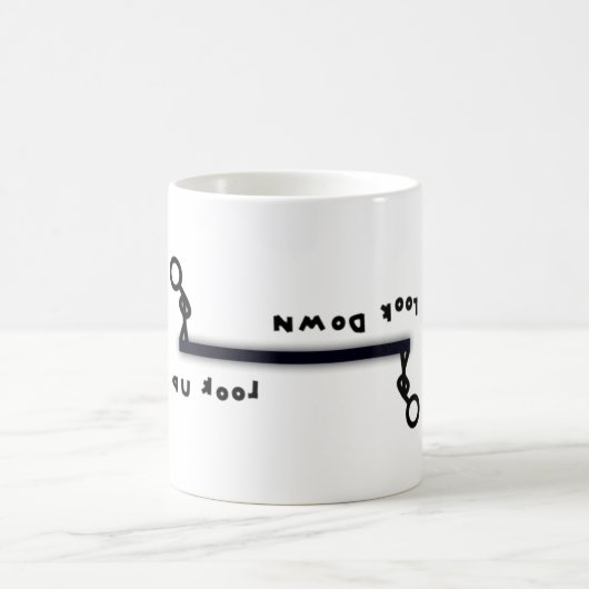 Kijk naar boven of kijk naar beneden (& de mannen koffiemok (Center)