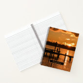 Kijk naar de zon op het meer notitieboek (Binnen)