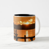 Kijk naar de zon op het meer tweekleurige koffiemok (Voorkant rechts)