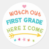 Kijk uit de eerste klas hier. ronde sticker (Voorkant)