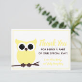 Kijk wat er bijna verschuldigd is! Yellow Owl Bedankkaart (Staand voorkant)