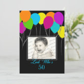Kijk wie 50 feestballonnen verjaardagsfoto kaart (Staand voorkant)
