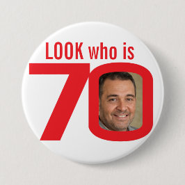 Kijk wie 70 foto rood is op witte knoop ronde button 7,6 cm
