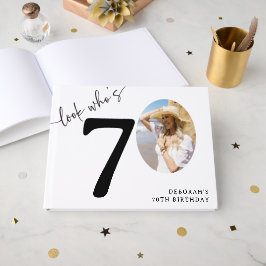 Kijk wie 70 is! Modern Foto 70e Verjaardag Gastenboek