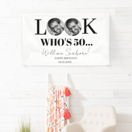 Kijk wie er 50, 50ste keer wordt uitgenodigd met f spandoek