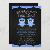 Kijk wie heeft Twin Boys Baby shower Uitnodigen Kaart (Voorkant / Achterkant)