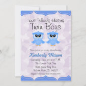 Kijk wie heeft Twin Boys Baby shower Uitnodigen Kaart (Voorkant)