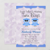 Kijk wie heeft Twin Boys Baby shower Uitnodigen Kaart (Voorkant / Achterkant)