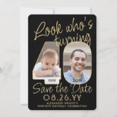 Kijk wie is 40 Zwart & Goud 2 Foto Verjaardagsfees Save The Date (Voorkant)