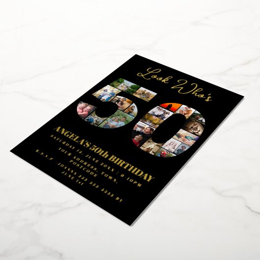 kijk wie is 50 gelukkig 50e verjaardag Foto Collag Folie Uitnodiging (Gedraaid)