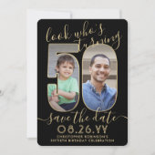 Kijk Wie is 50 Zwart & Goud Verjaardagsfeest 2 Fot Save The Date (Voorkant)