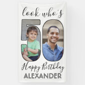 Kijk wie is 50 Zwart & Wit 2 Foto Verjaardagsfeest Spandoek (Verticaal)