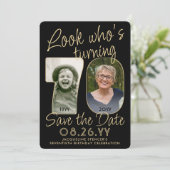 Kijk wie is 70 Zwart & Goud 2 Foto Verjaardagsfees Save The Date (Staand voorkant)