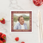 Kijk wie is gepensioneerd rood goud pensioen parti servet (Insitu)