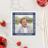 Kijk wie is gepensioneerde marine & witte pensioen servet (Insitu)