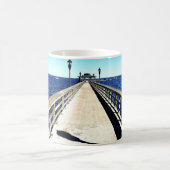 Kijken naar beneden de pier koffiemok (Center)