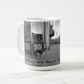 Kijkend naar beneden memory lane cat mok (Voorkant links)