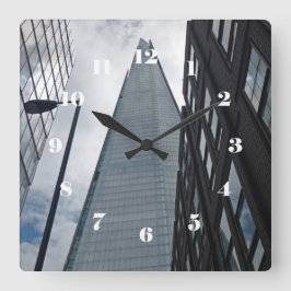 Kijkend naar Tooley Street, Londen Vierkante Klok