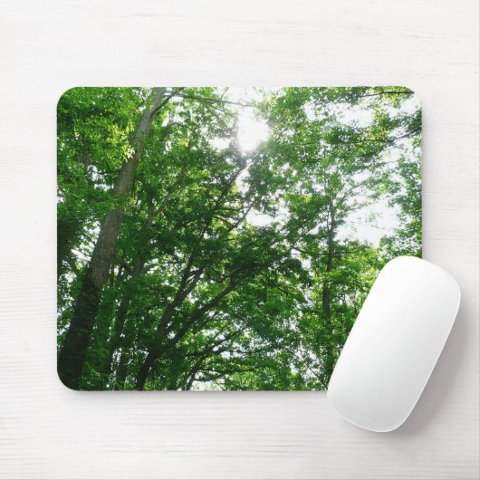 Kijkend omhoog naar de Bomen van de Zomer Muismat (Met muis)