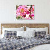 Kijkkleurige bloesem close-up canvas afdruk (Insitu (Slaapkamer))