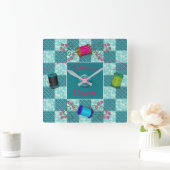 KIJKSLOT - PERSONALISEREN MET NAAM in Roze Vierkante Klok (Huis)