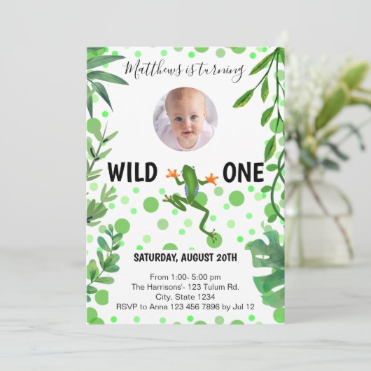 Kikker 1e verjaardagsfeestje groene, schattige mod kaart (Staand voorkant)