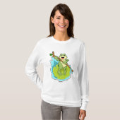 Kikker als Hiker met stok T-shirt (Voorkant volledig)